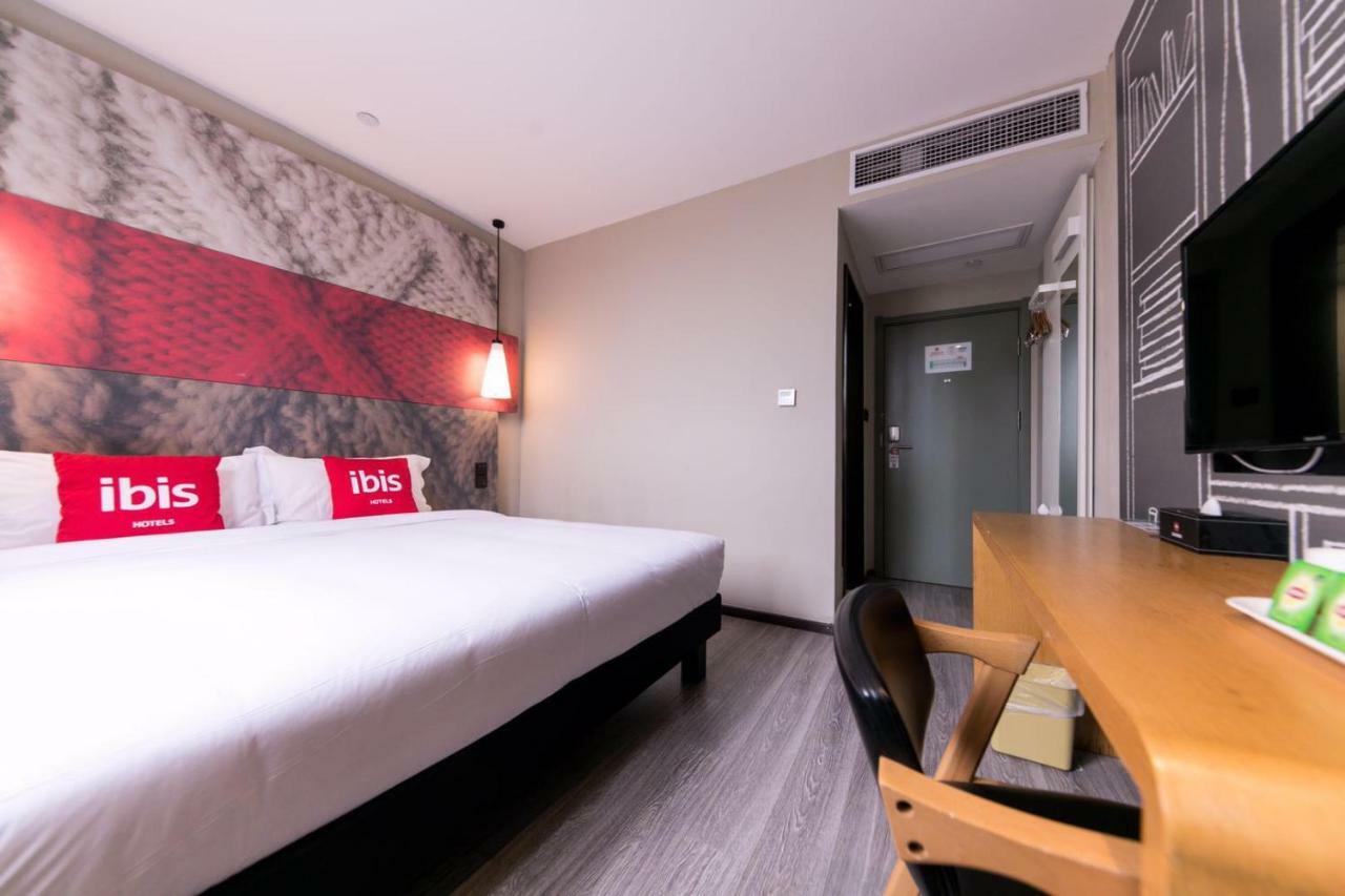 Ibis Shanghai Gubei Bagian luar foto
