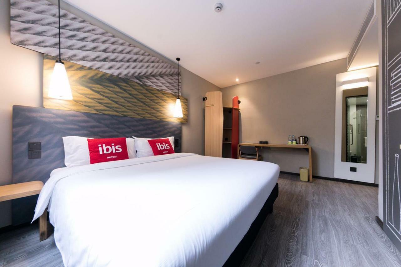Ibis Shanghai Gubei Bagian luar foto